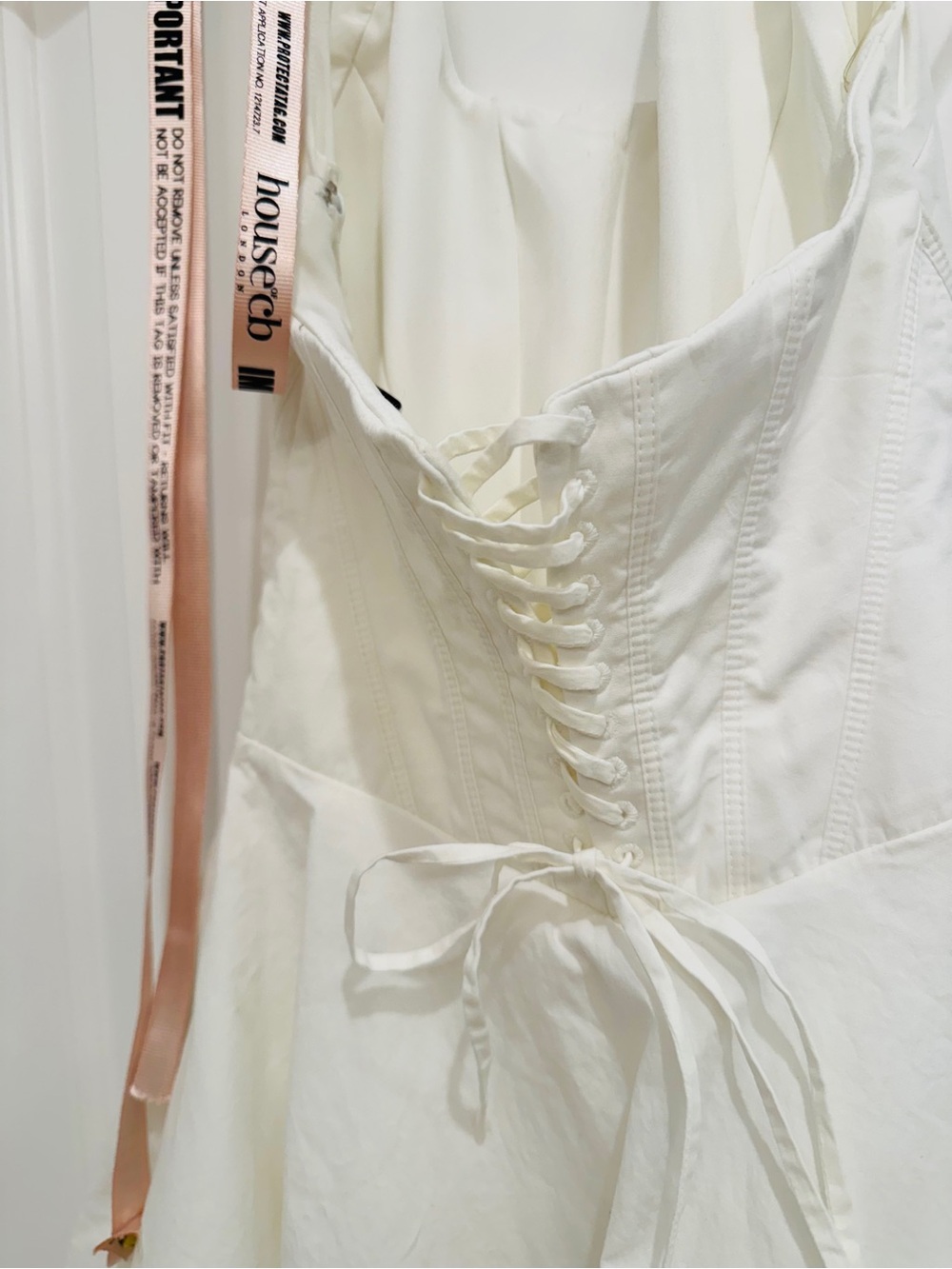 HOUSE OF CB SASHA
White Halter Neck Mini Dress fit and flare
SIZE XS 269 HoCo - Picture 13 of 14